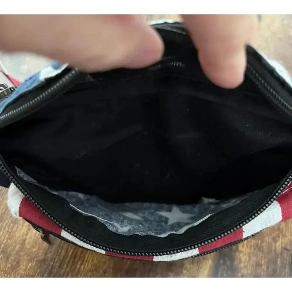 The Collection Royal | patriotic Fanny pack. - Picture 9 of 13